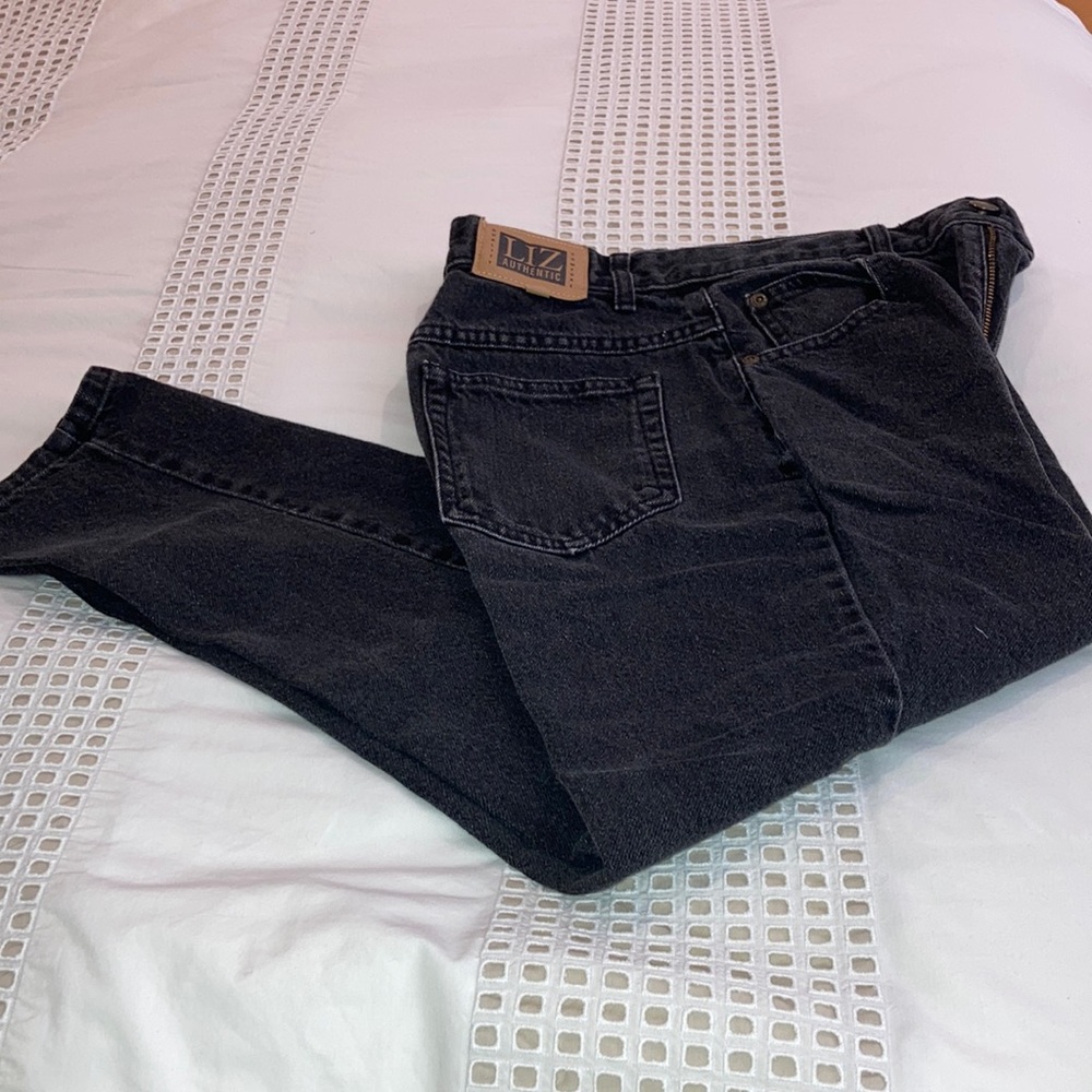 Petite classic black jeans. Lizwear.